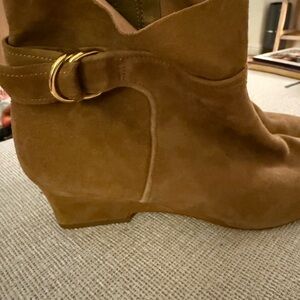 Never Worn Nine West Brown Suede Ankle Boots 9.5